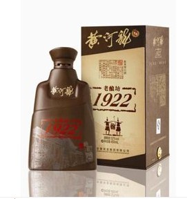 00元       黄河龙1922设计简单大方,典型大众,酒瓶以透明色的琉璃制